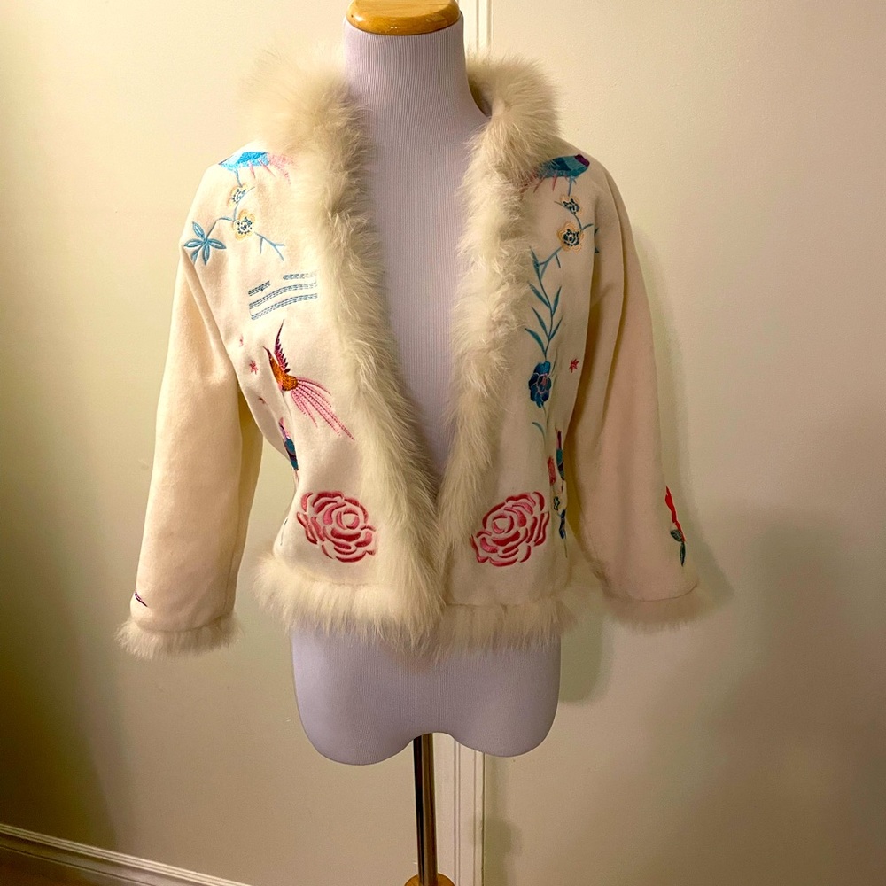 Beautiful MaxMara open front jacket with fur